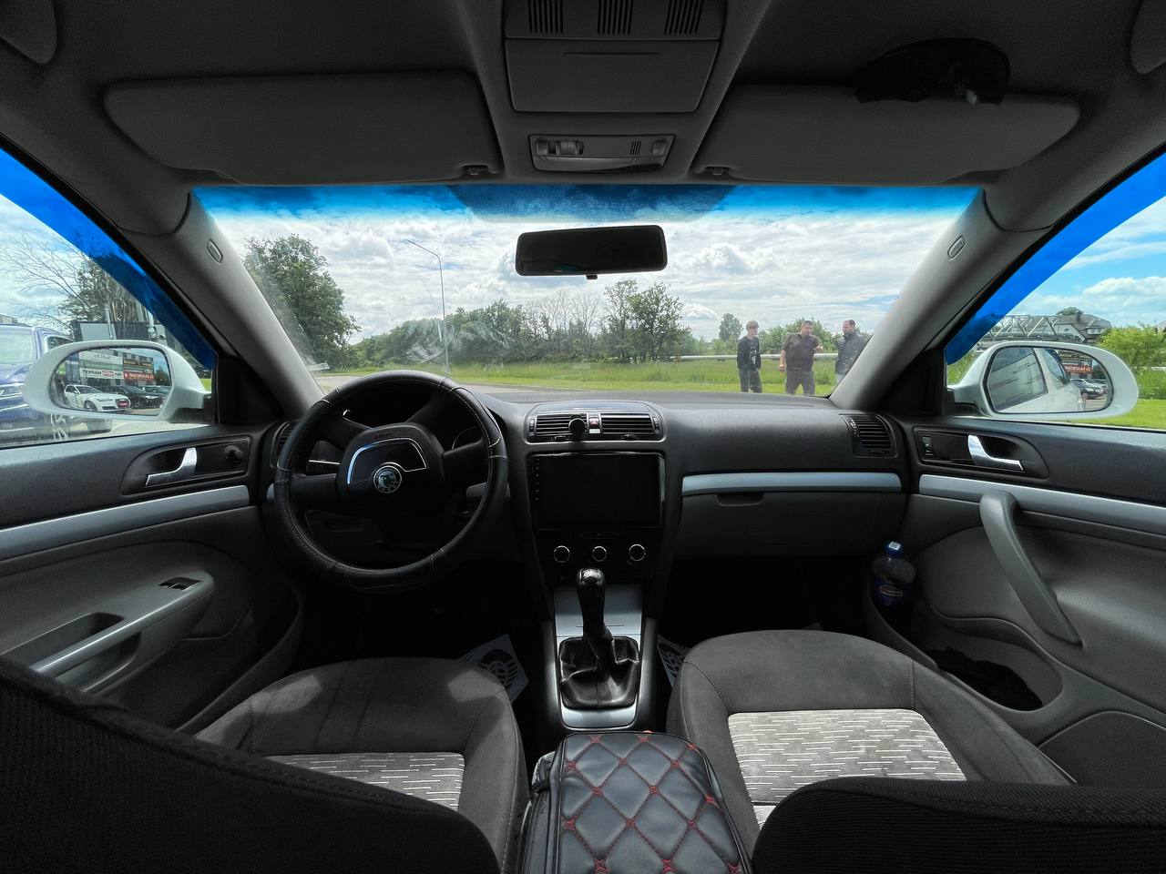 Фото автомобиля 12