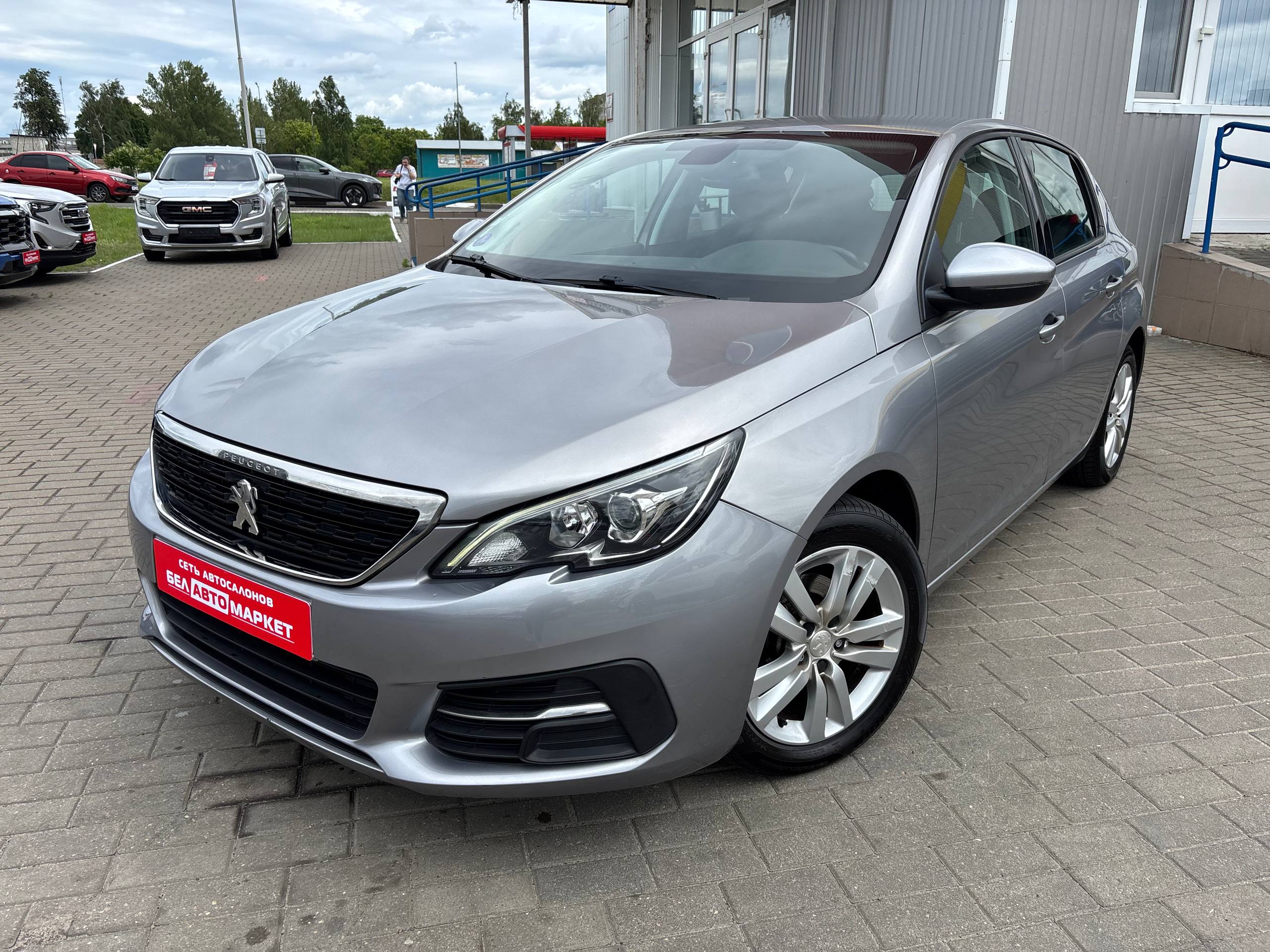 авто с пробегом peugeot 308 2018