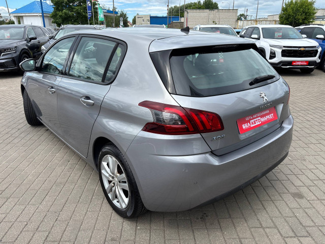Фото автомобиля 8