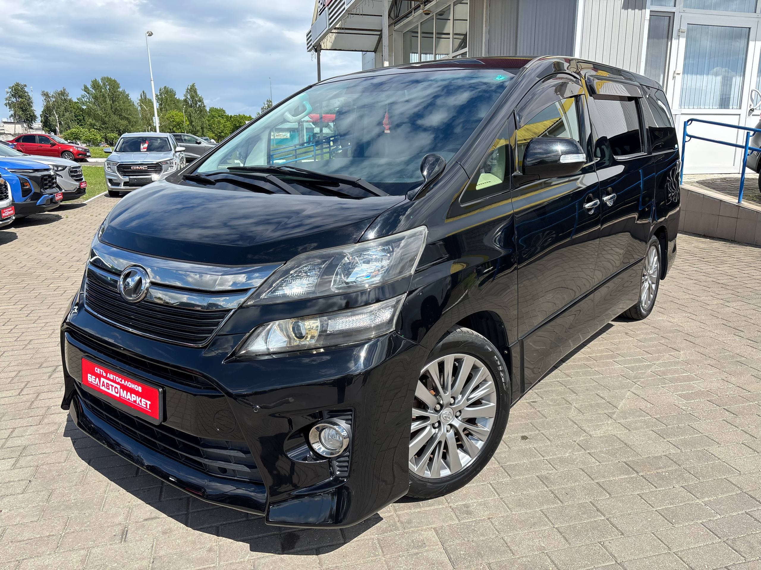 авто с пробегом toyota alphard 2012