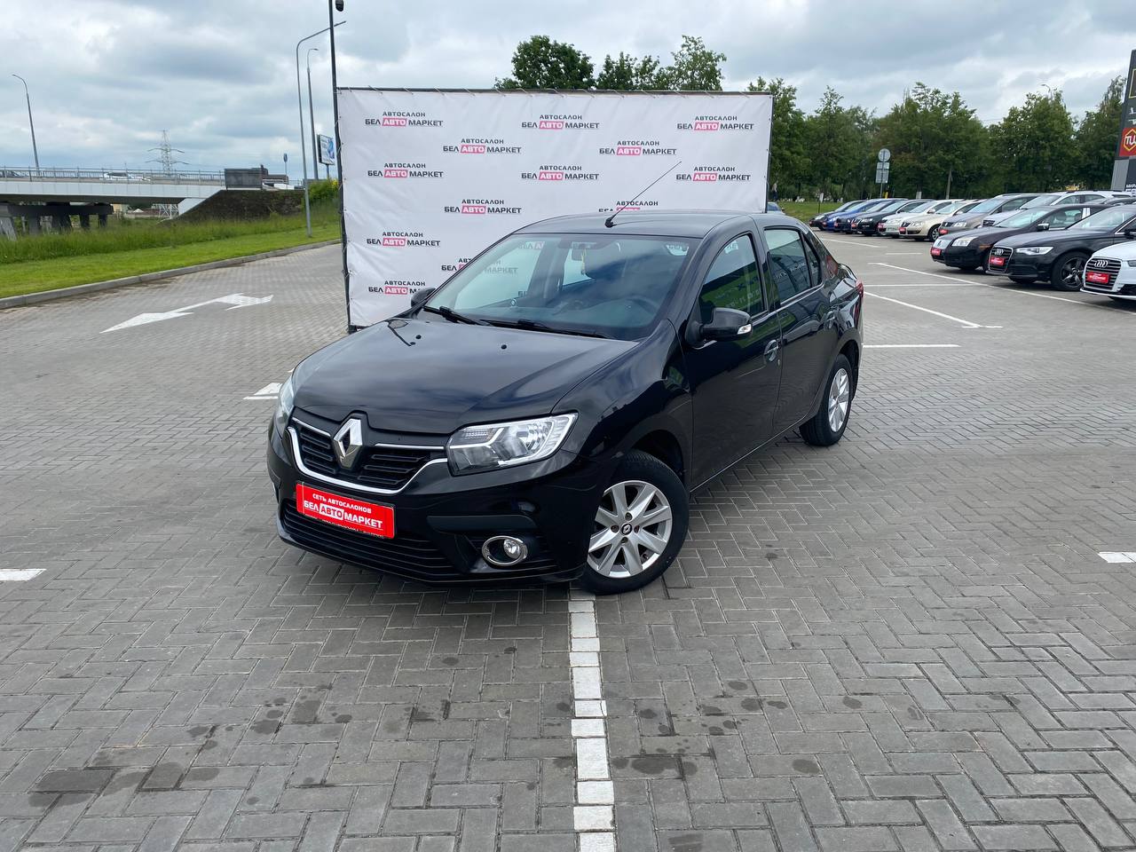 авто с пробегом renault logan 2019