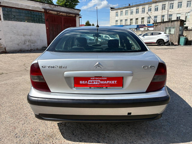 Фото автомобиля 5