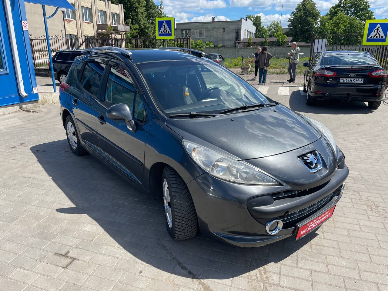 Фото автомобиля 3
