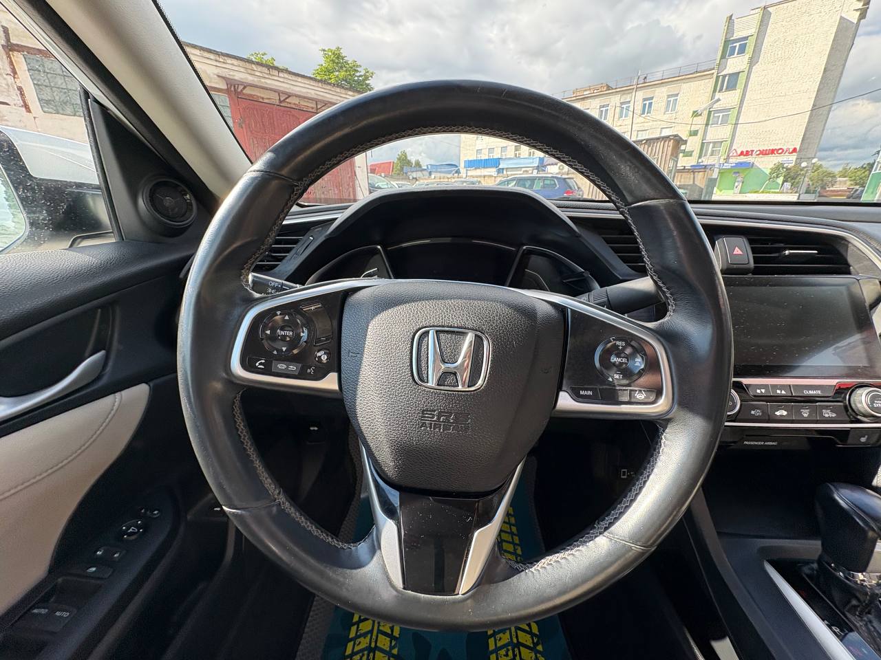 Фото автомобиля 11