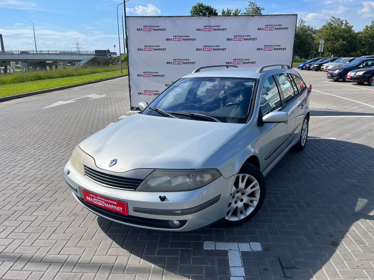 авто с пробегом renault laguna 2001
