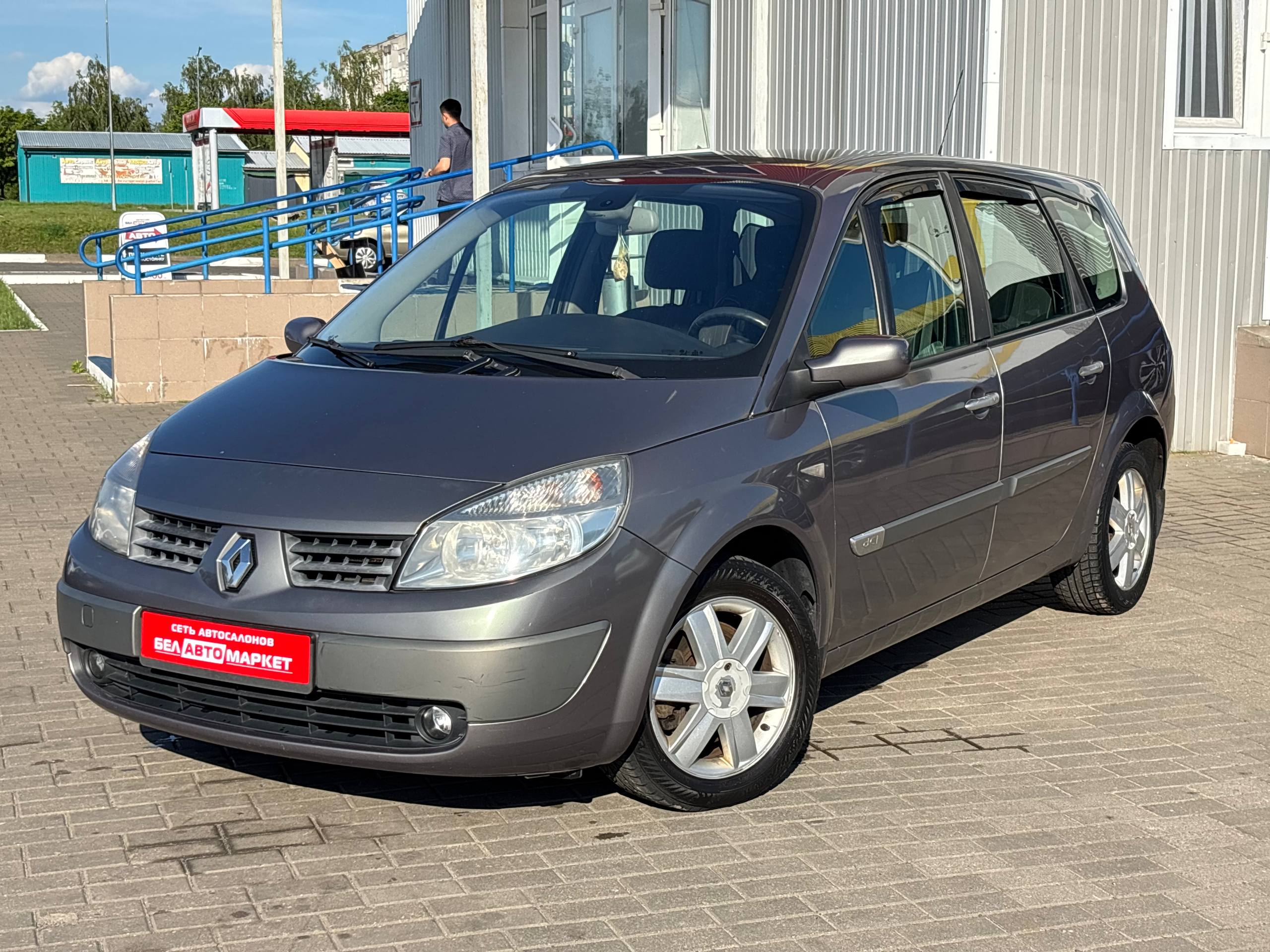авто с пробегом renault scenic 2004