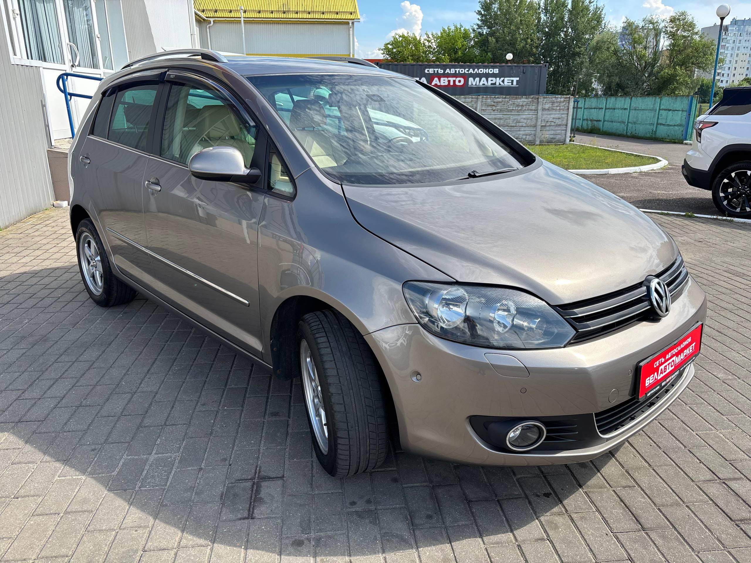 Фото автомобиля 3