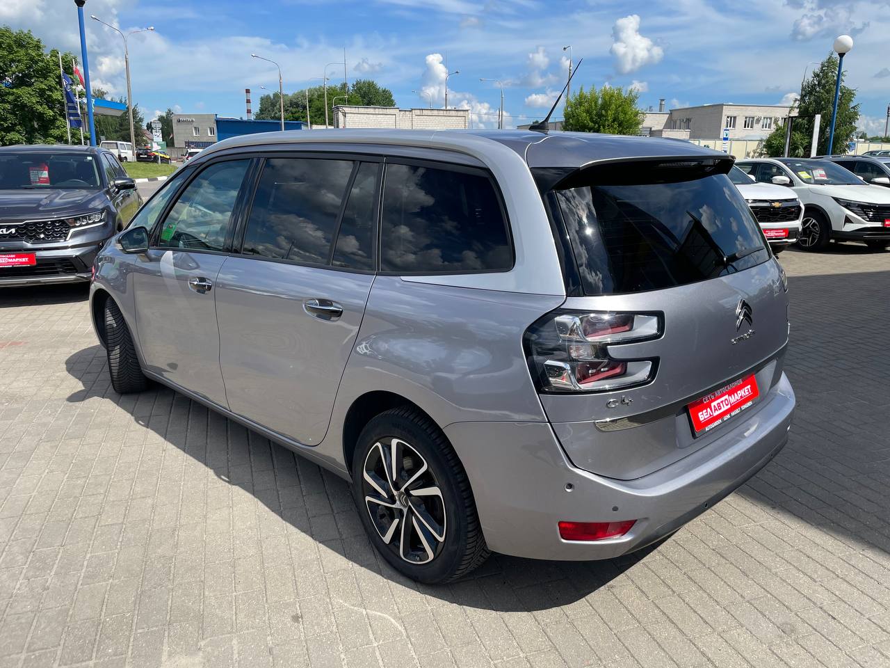 Фото автомобиля 7