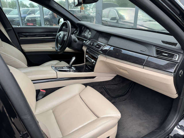 Фото автомобиля 18