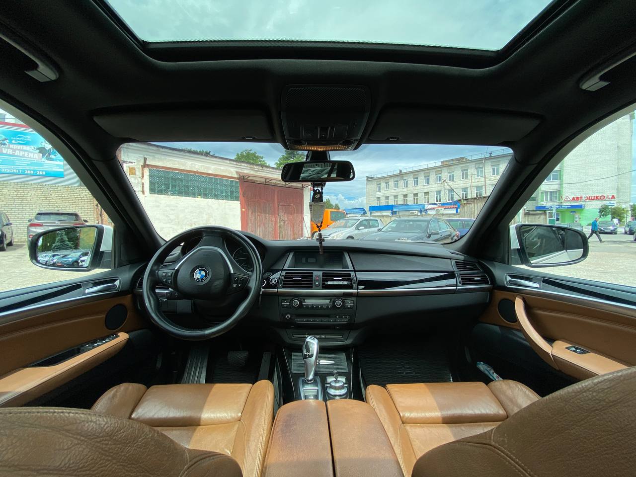 Фото автомобиля 12