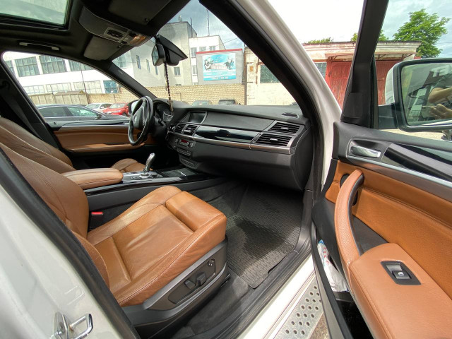 Фото автомобиля 11