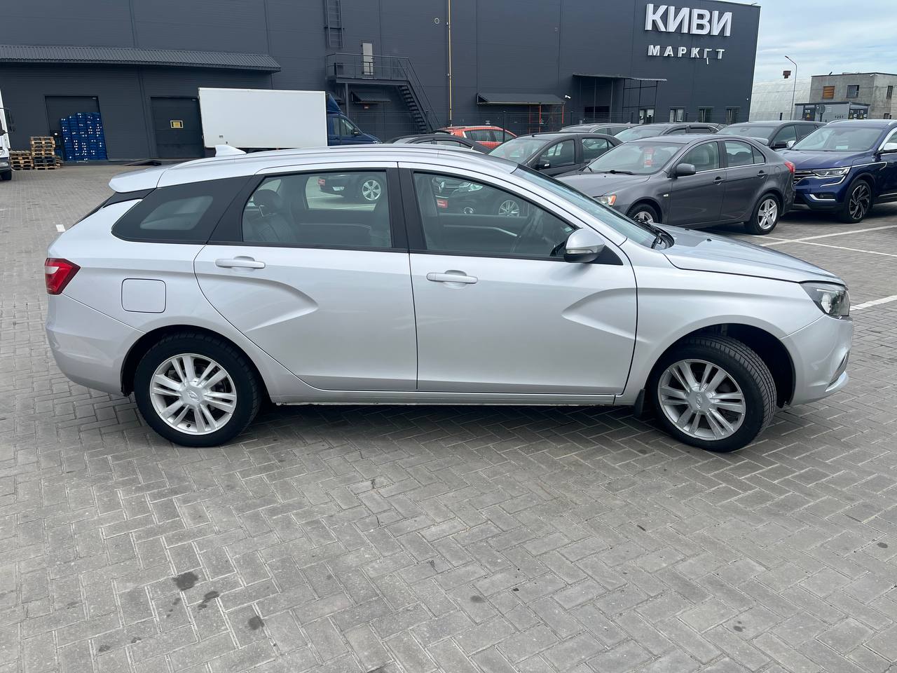 Фото автомобиля 3