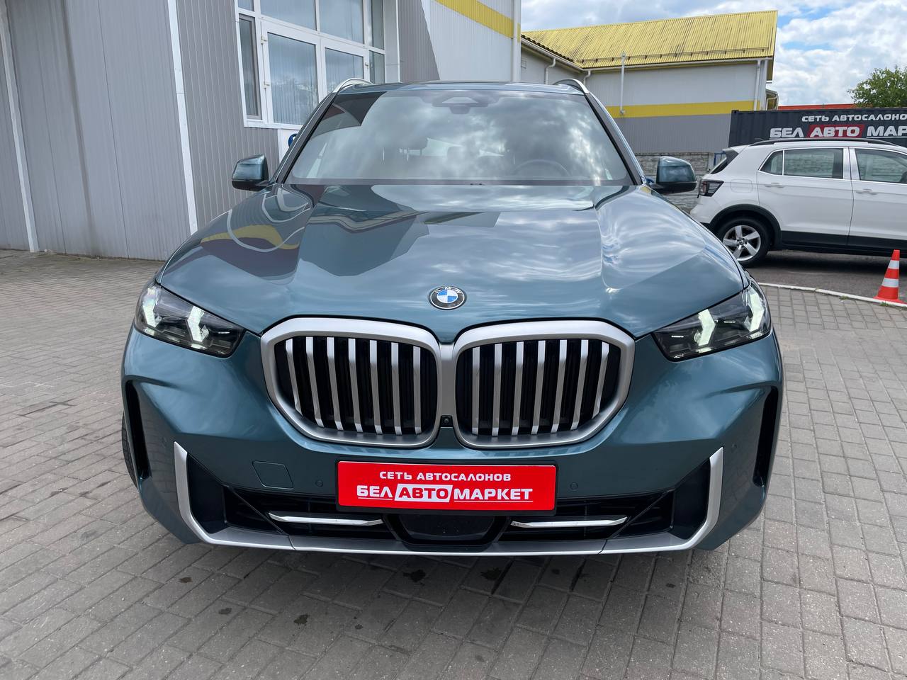 Фото автомобиля 3