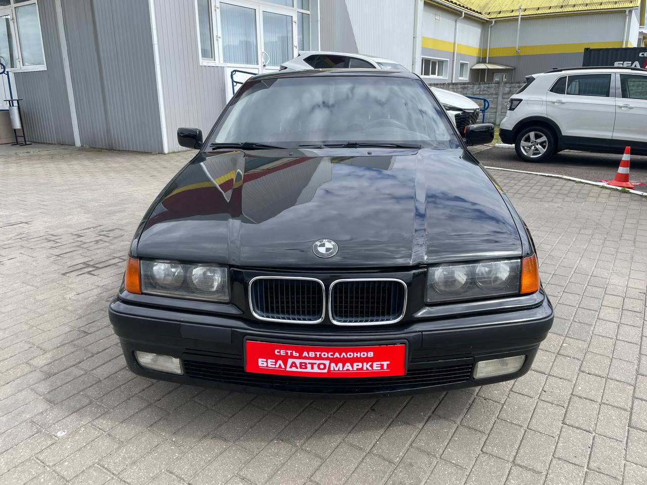 Фото автомобиля 3