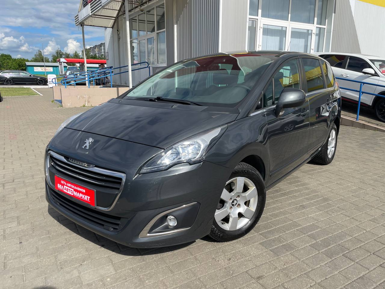 авто с пробегом peugeot 5008 2015