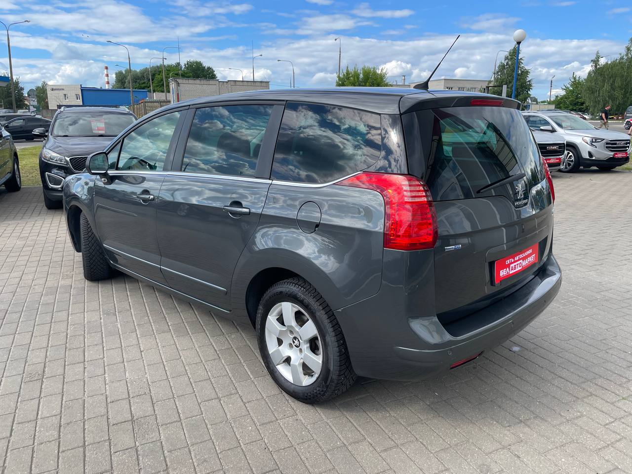 Фото автомобиля 7