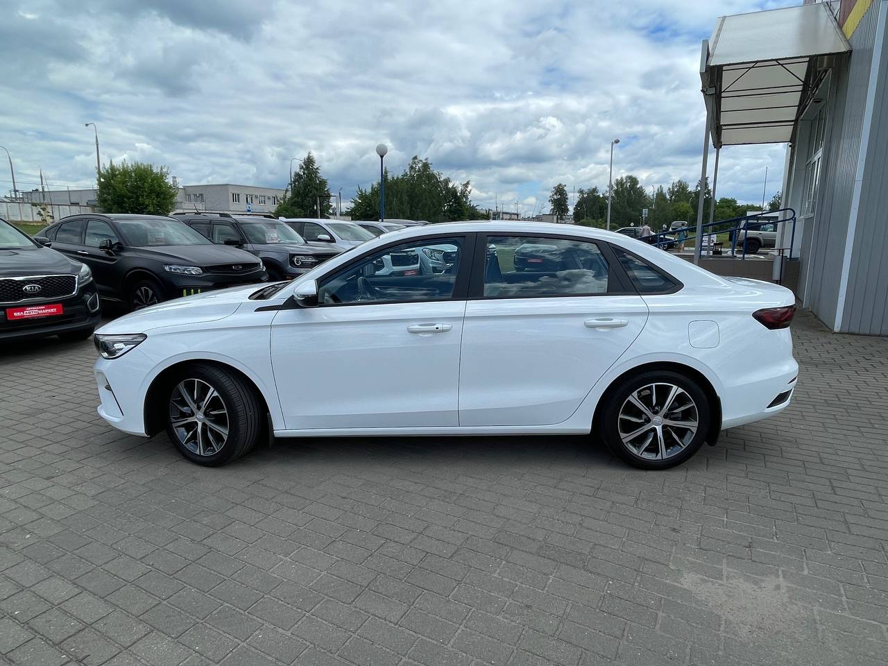 Фото автомобиля 7