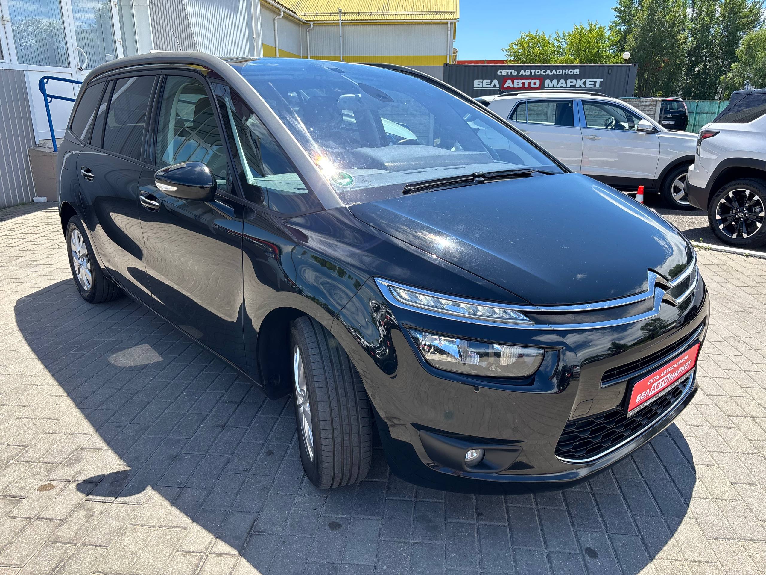 Фото автомобиля 2