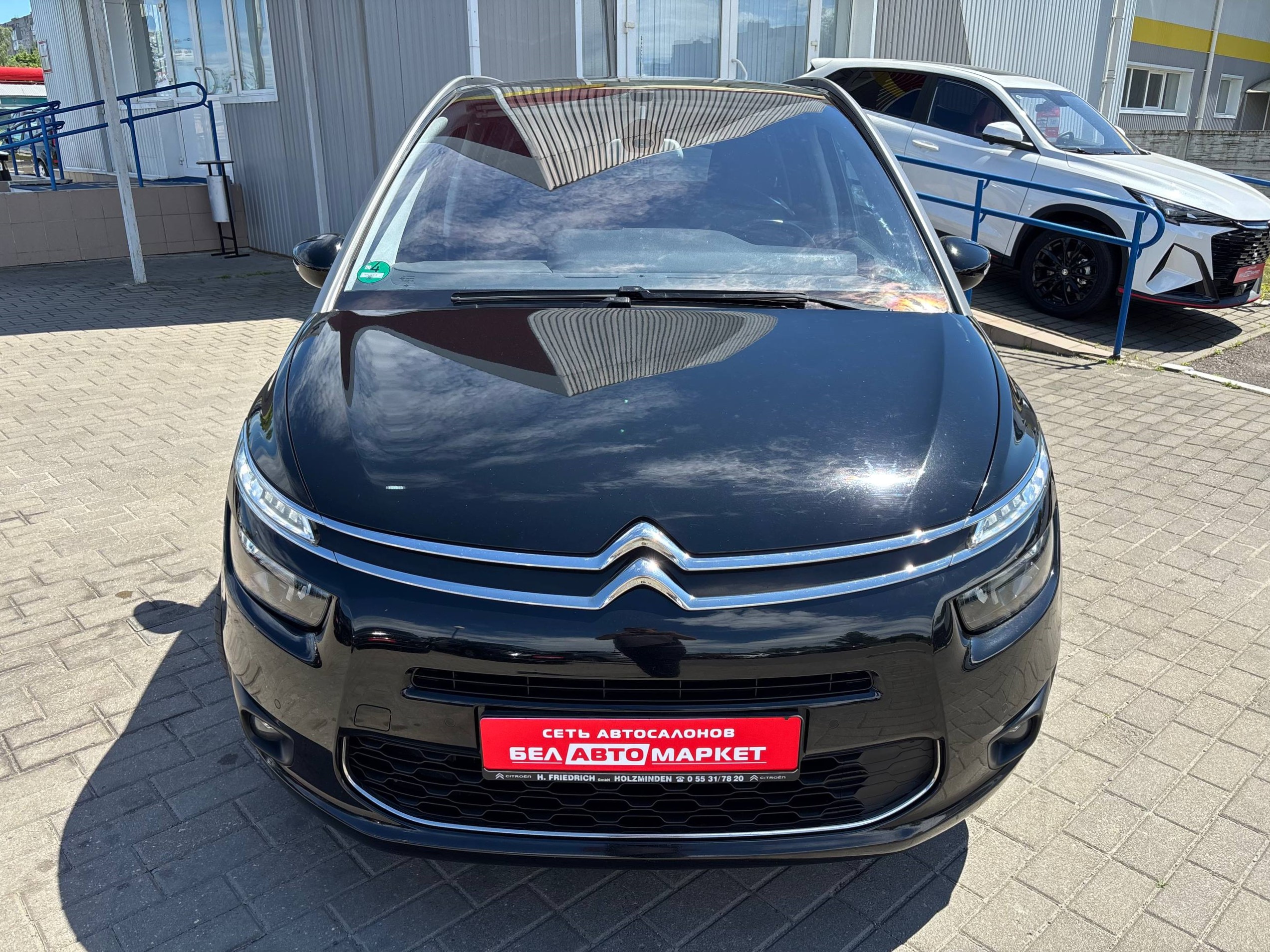 Фото автомобиля 3