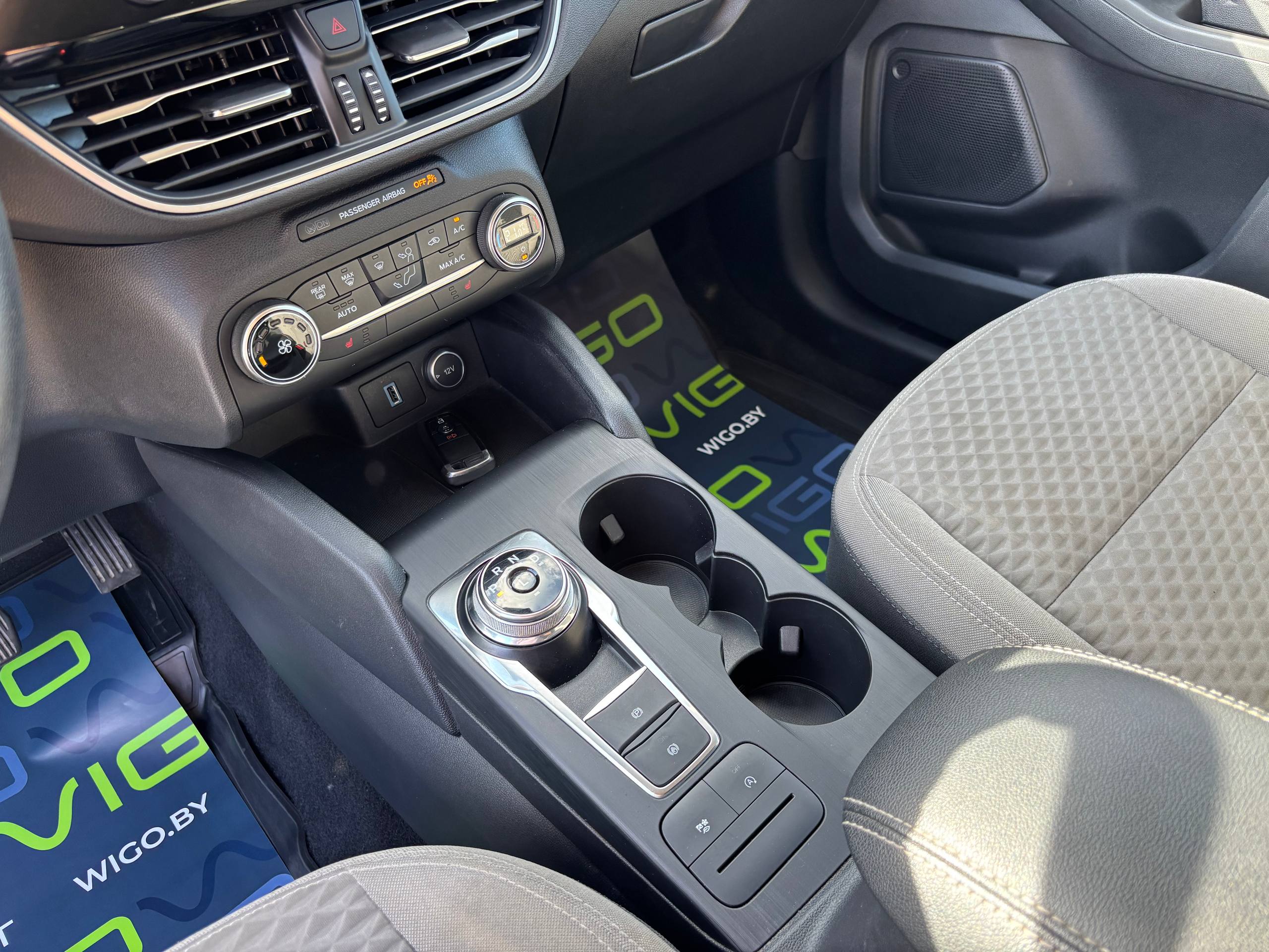 Фото автомобиля 12