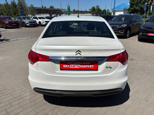 Фото автомобиля 2