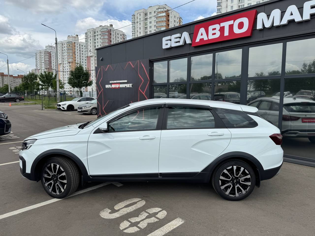 Фото автомобиля 8
