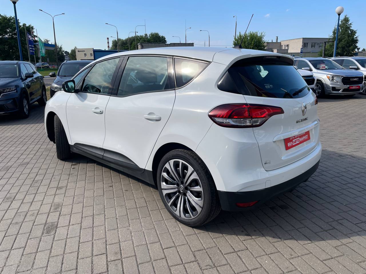 Фото автомобиля 7