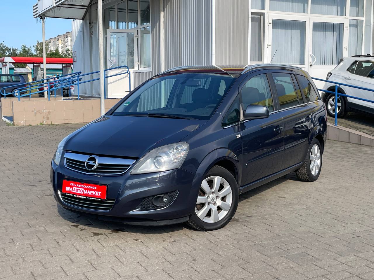 авто с пробегом opel zafira 2010
