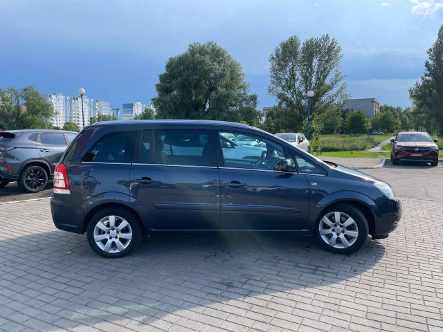 Фото автомобиля 2