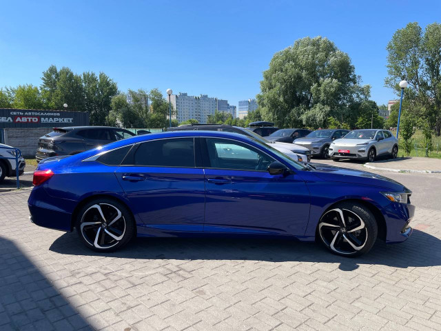 Фото автомобиля 2