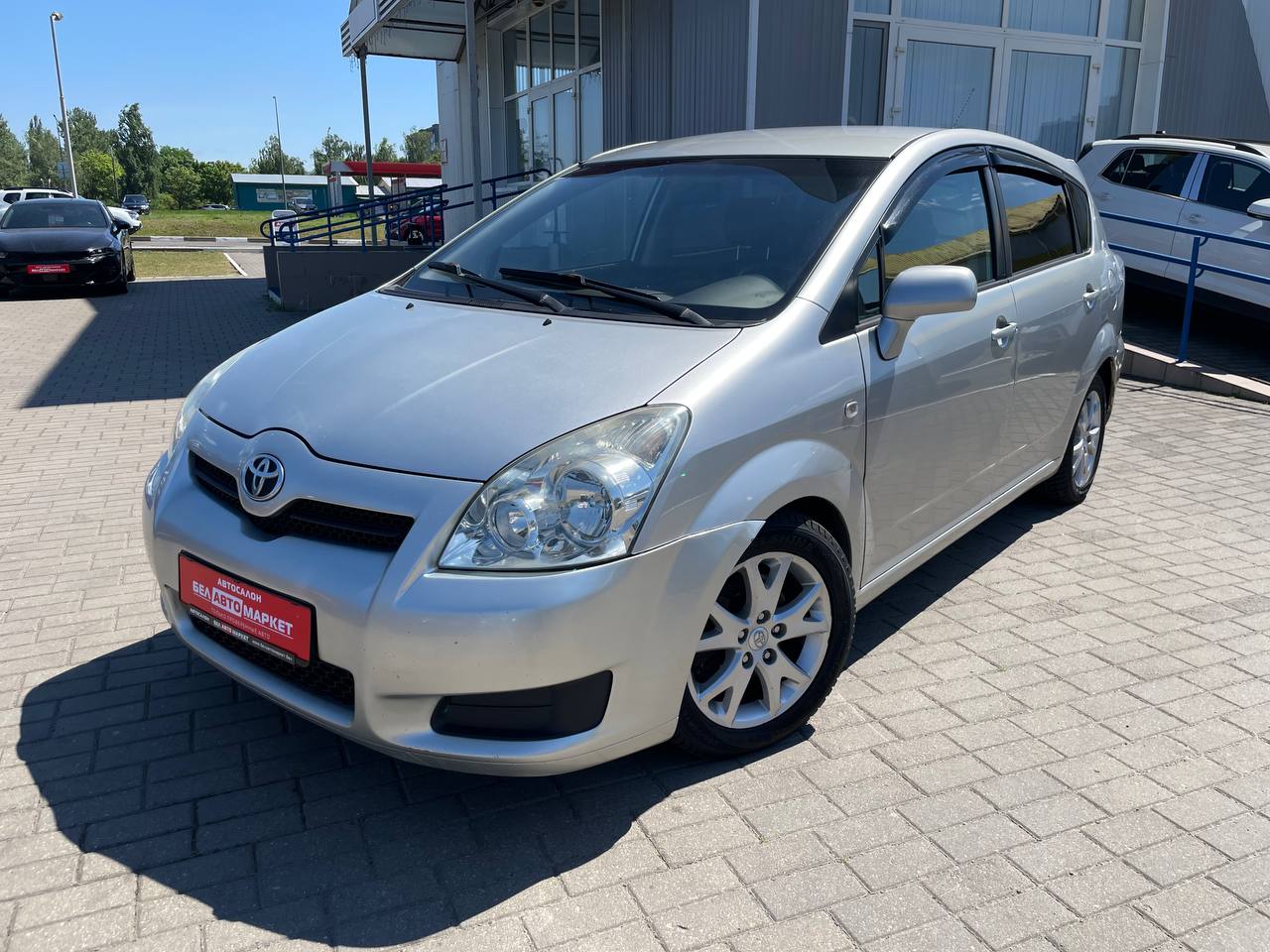 авто с пробегом toyota corolla verso 2008