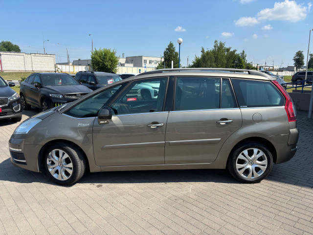 Фото автомобиля 7