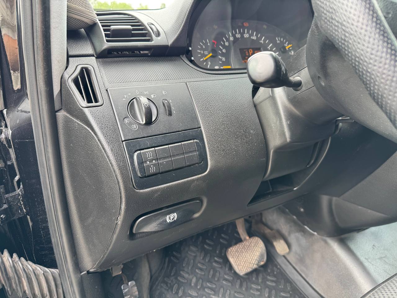 Фото автомобиля 12