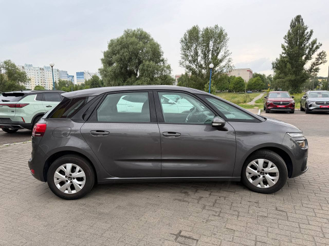 Фото автомобиля 5