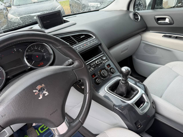 Фото автомобиля 12