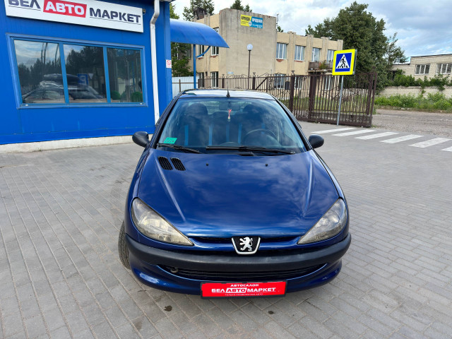 Фото автомобиля 3