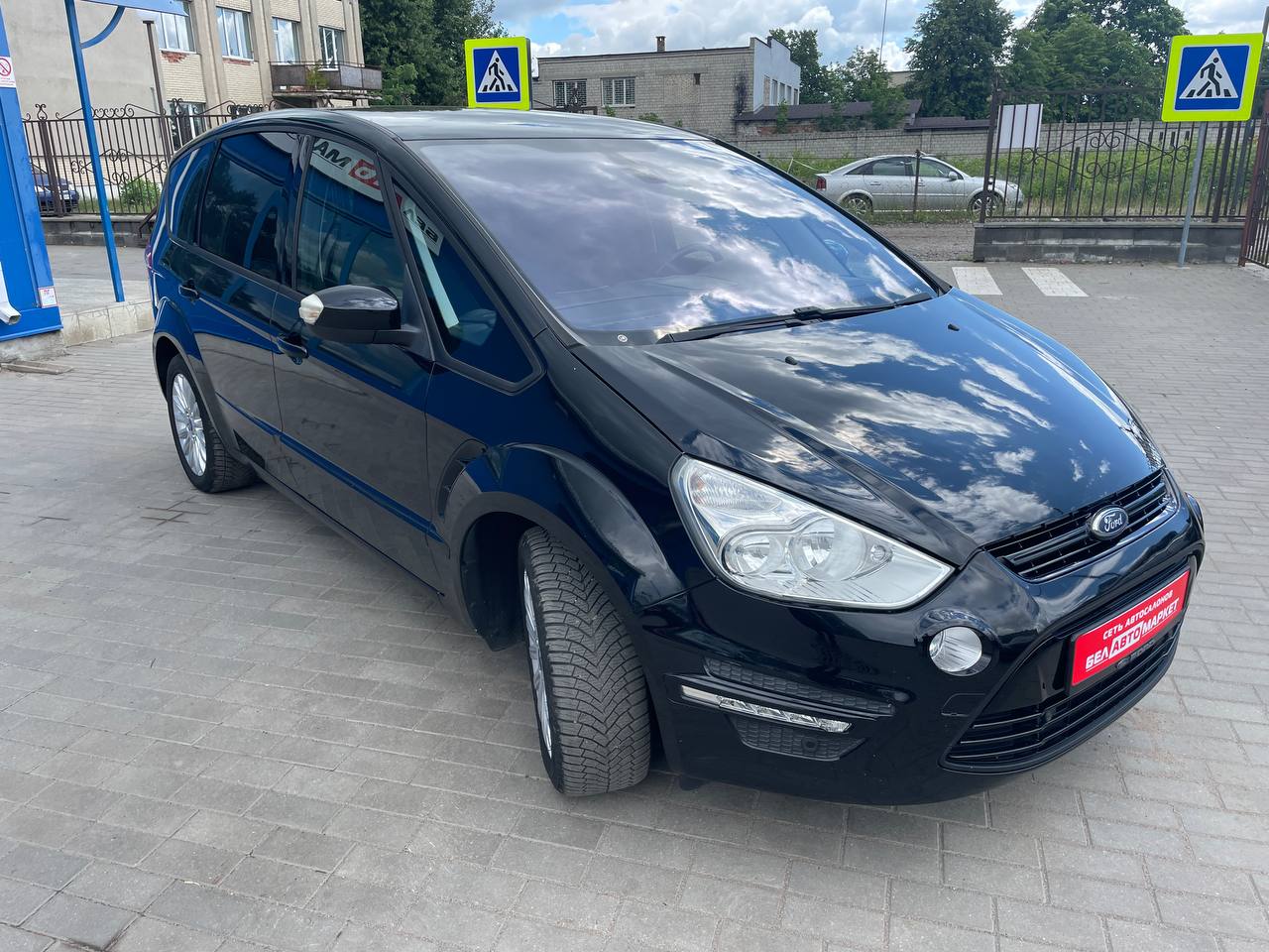 Фото автомобиля 3