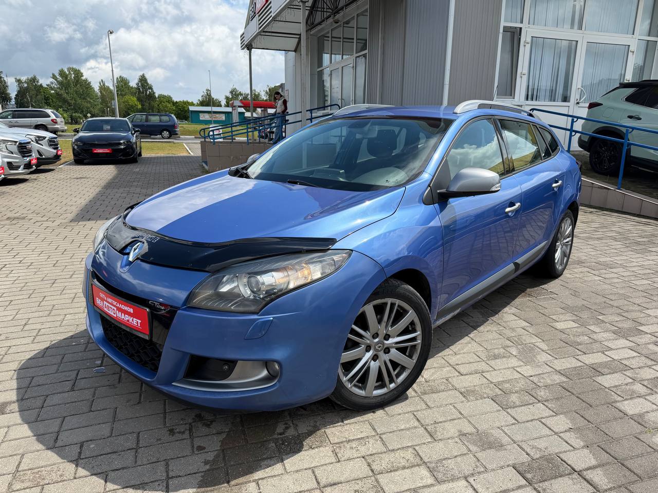 авто с пробегом renault megane 2011