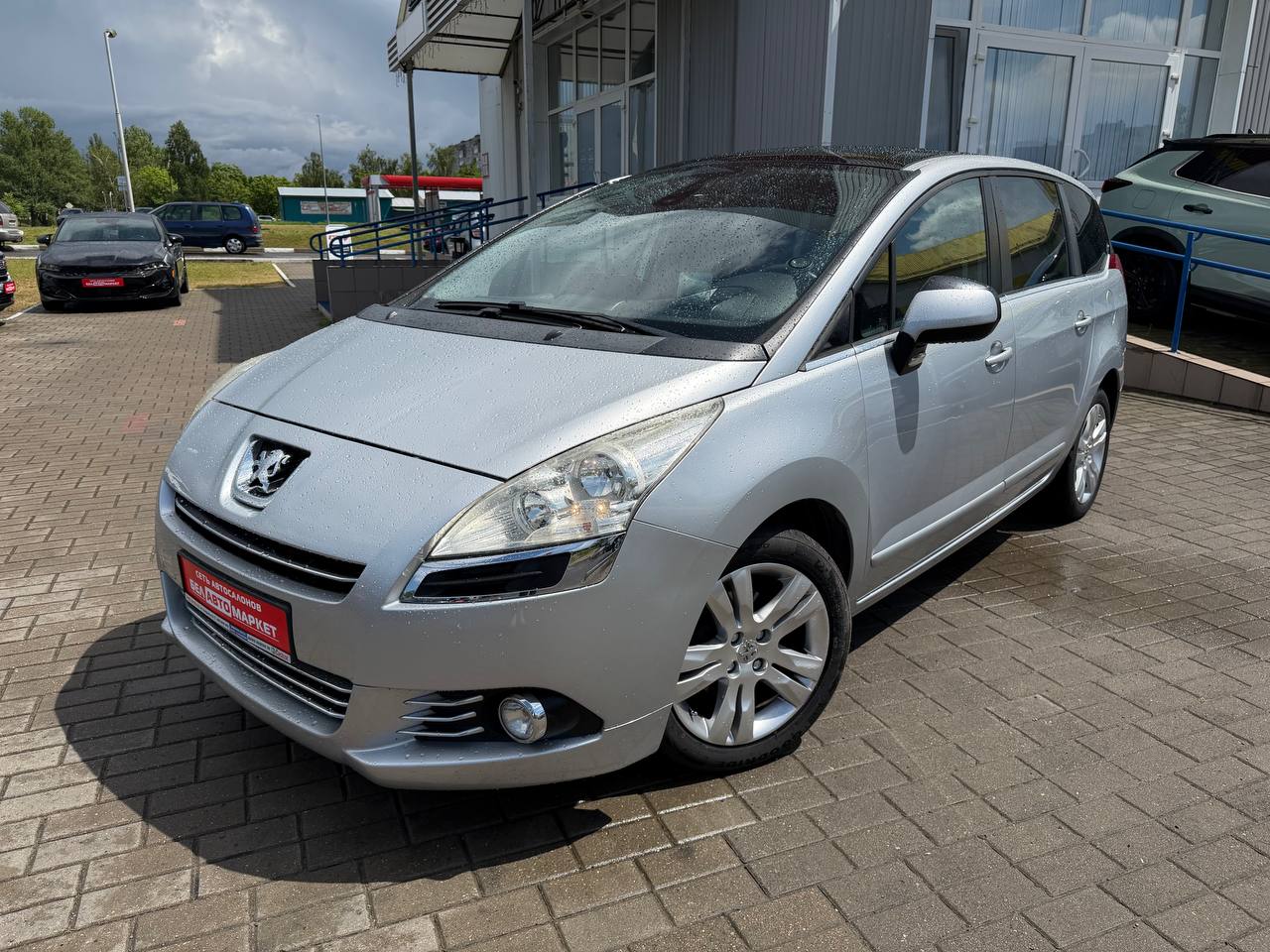 авто с пробегом peugeot 5008 2011