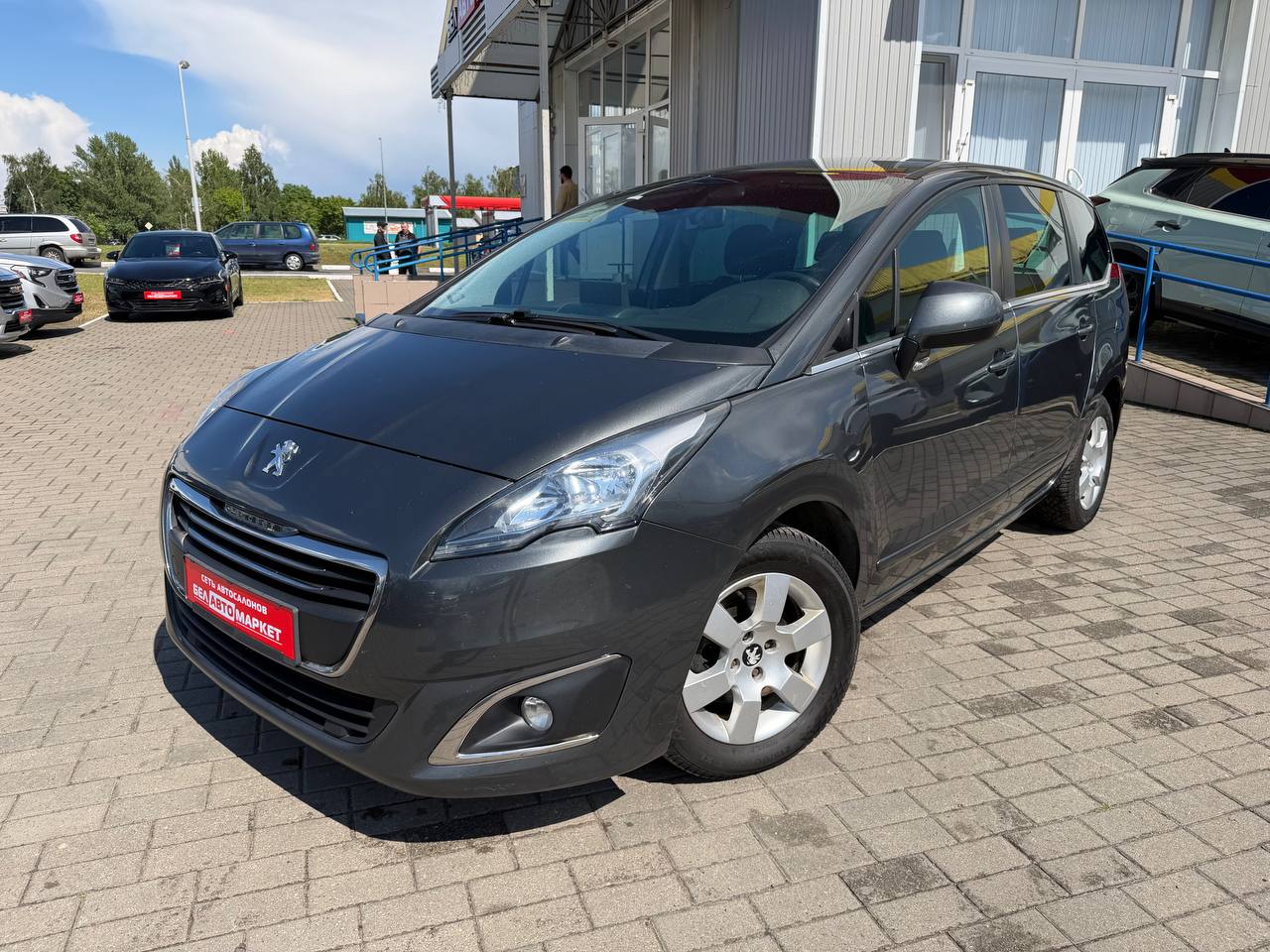авто с пробегом peugeot 5008 2015