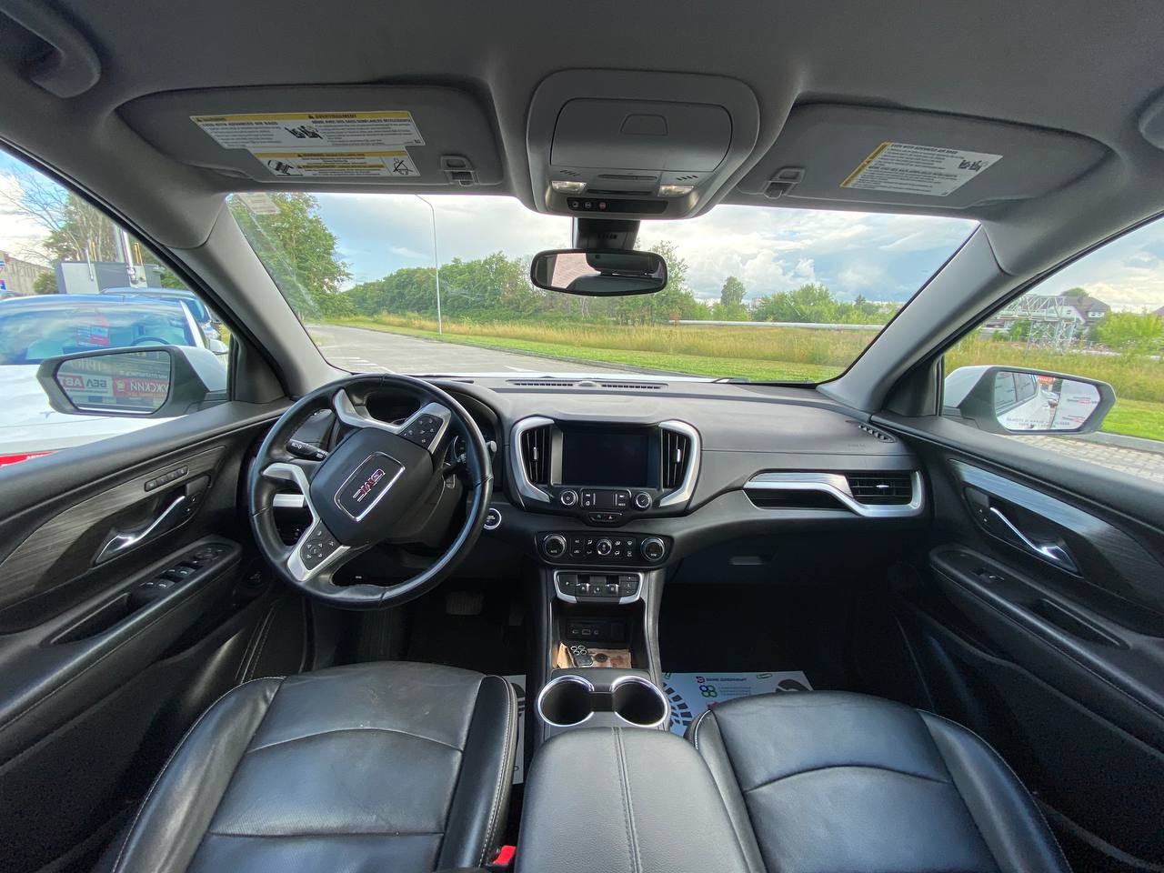 Фото автомобиля 12