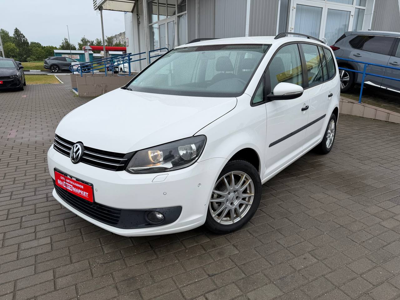 авто с пробегом volkswagen touran 2013