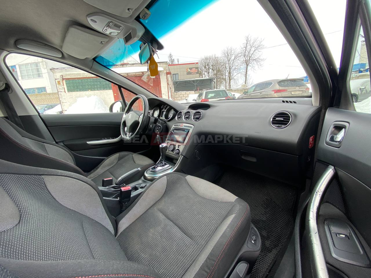 Фото автомобиля 12