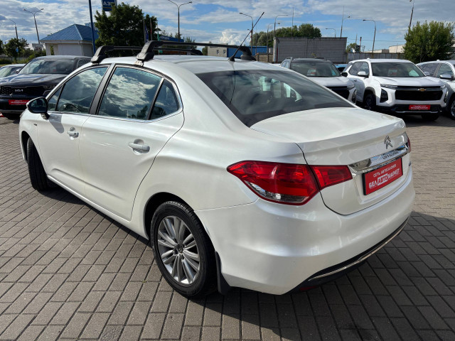 Фото автомобиля 6