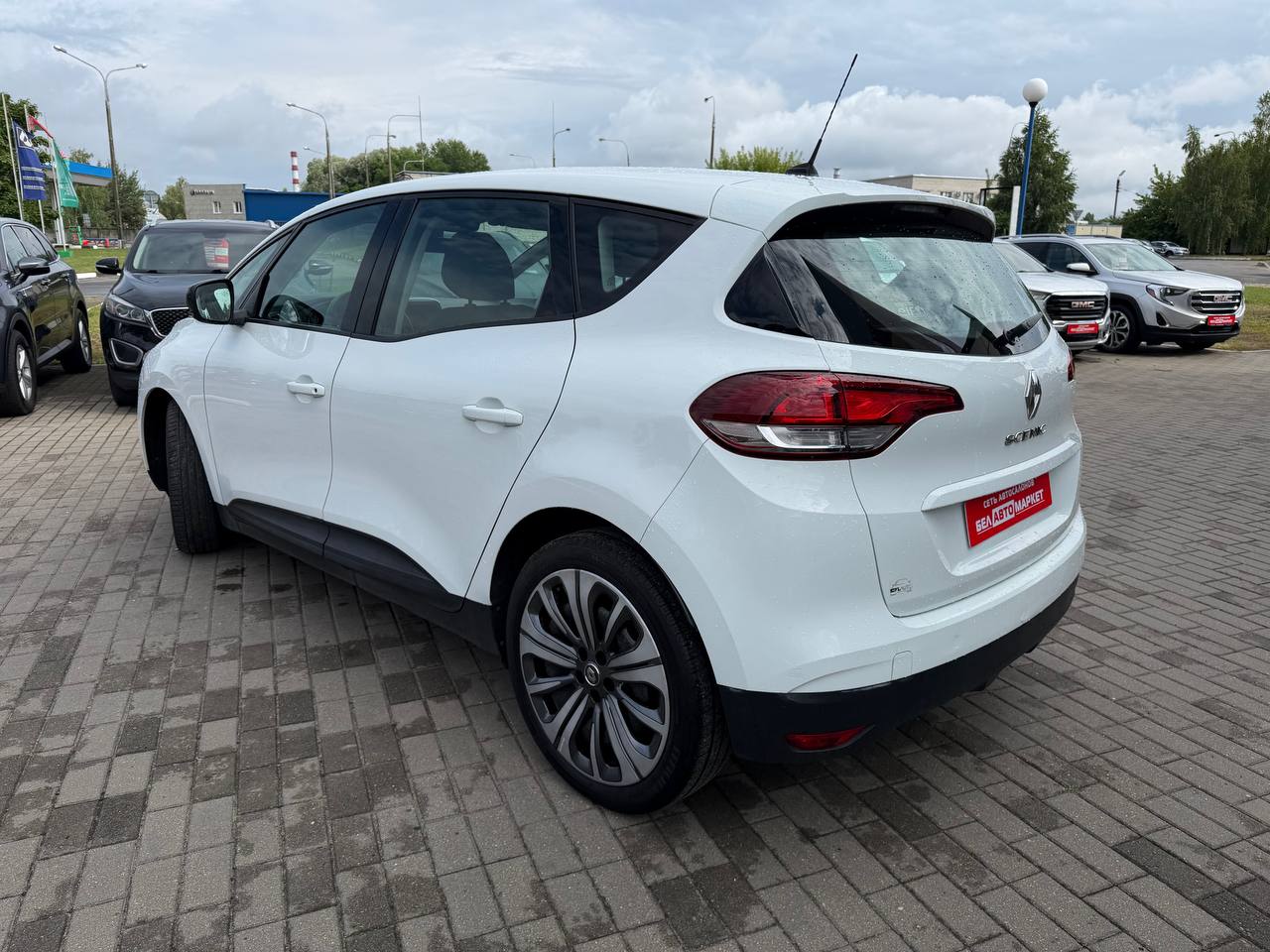 Фото автомобиля 6