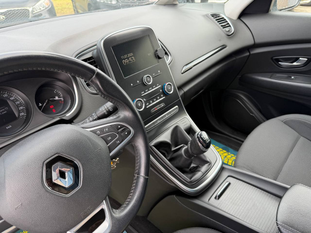 Фото автомобиля 12
