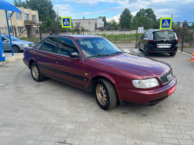 Фото автомобиля 3