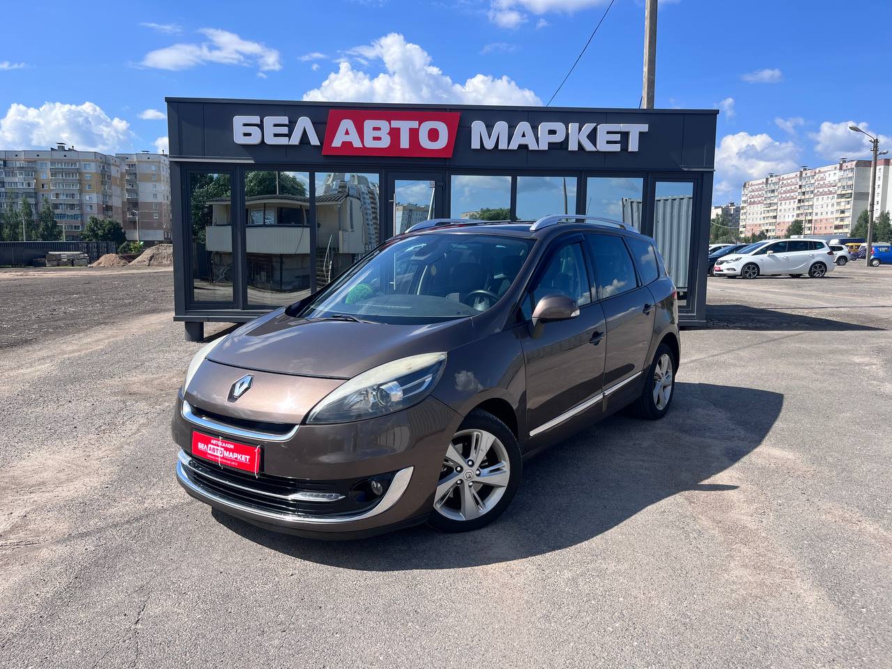авто с пробегом renault Grand Scenic 2012
