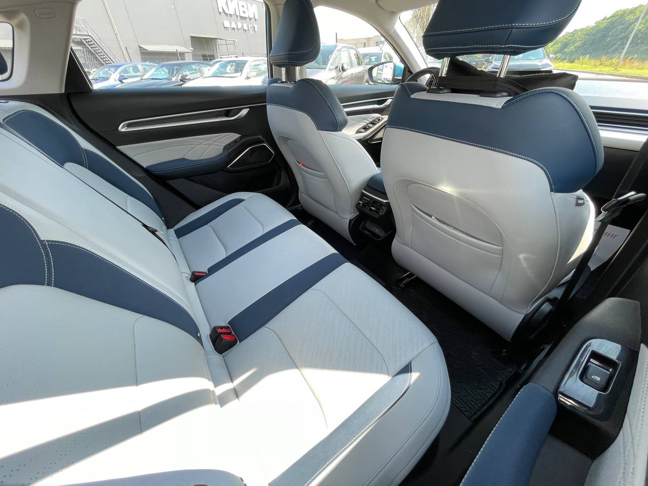Фото автомобиля 10