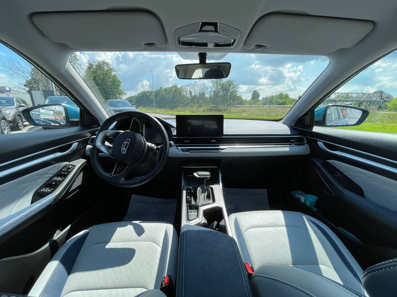 Фото автомобиля 12